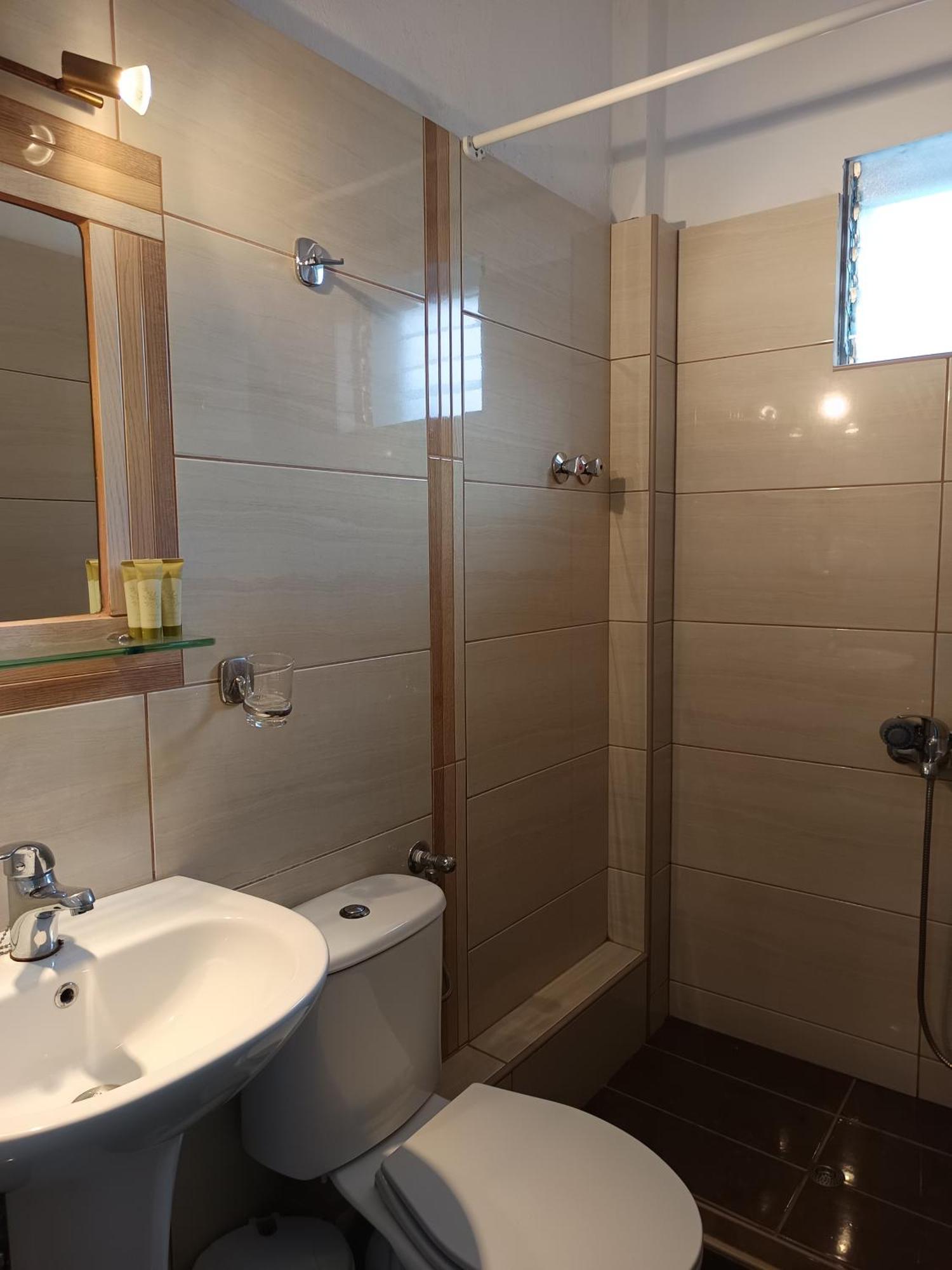 Olga Studios Olympiakí Aktí Extérieur photo